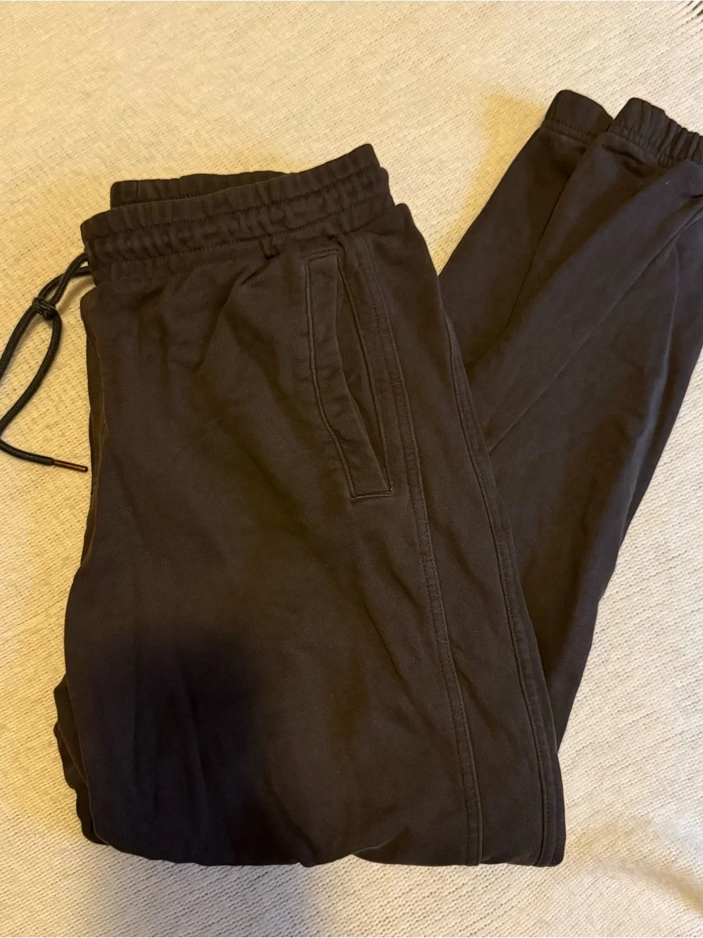 Gymshark Men’s Charcoal Elastic-Waist Sweatpants/Joggers